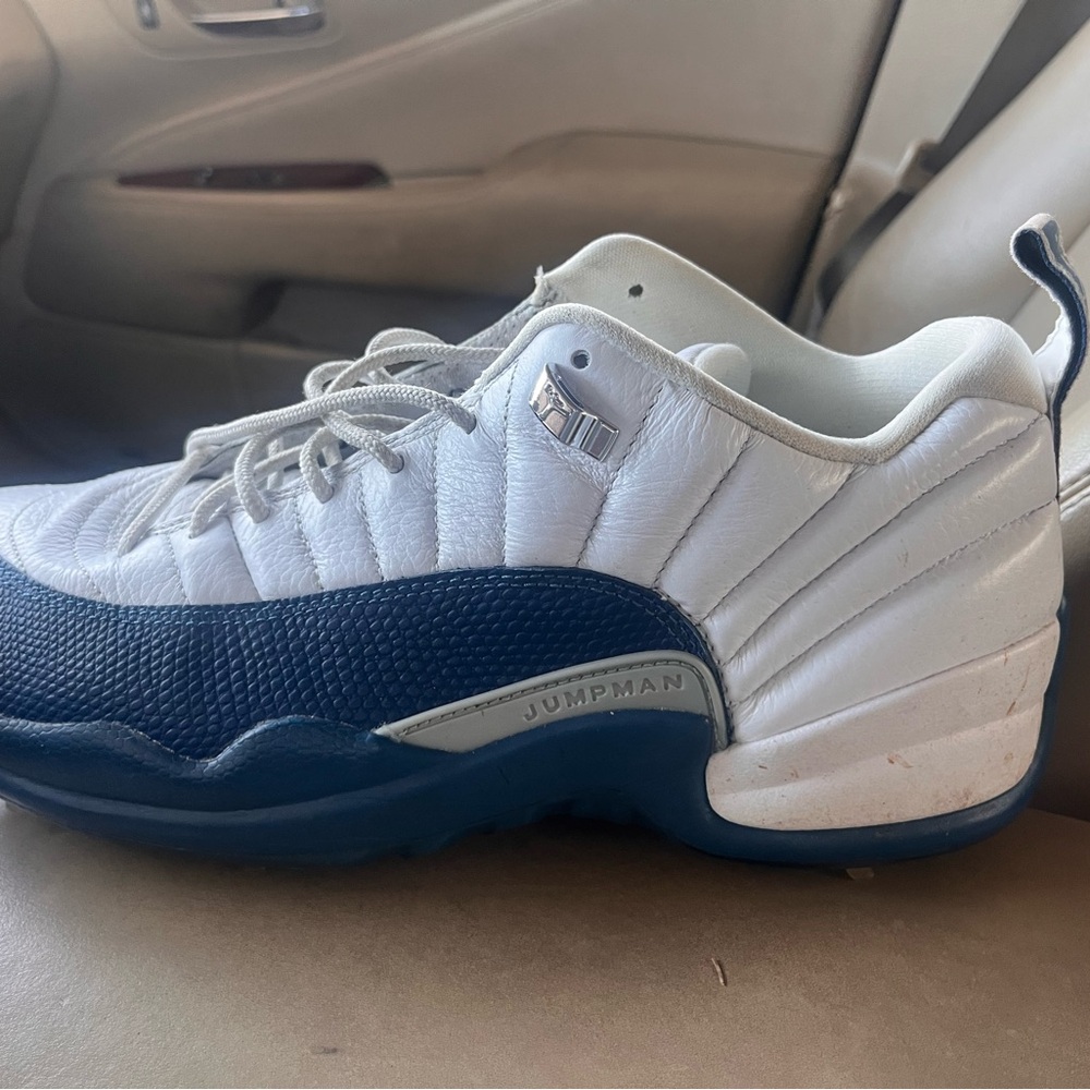 Nike Men's White and Blue Sneakers